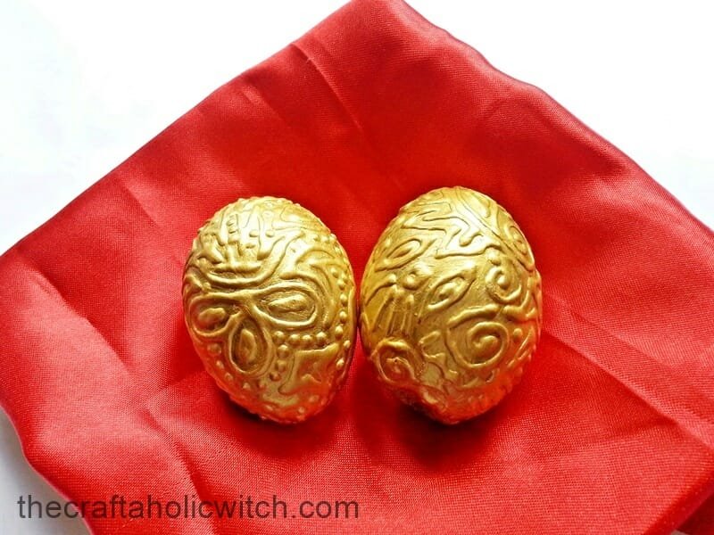 20140428 104022 - Create Gold Embossed Eggs