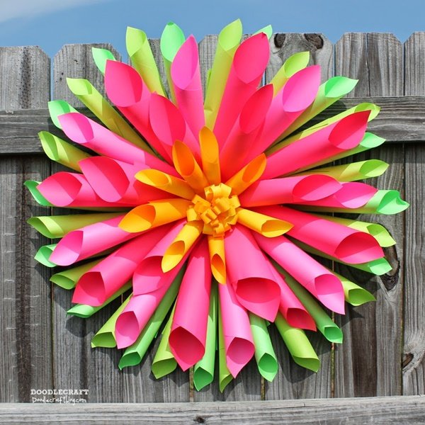 Rolled Astrobrights paper dahlia flower wreath easy hot glue crafts craft project spring colorize (10)