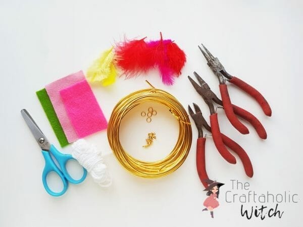 DIY Dreamcatcher Pendant (with Picture) | The Craftaholic Witch