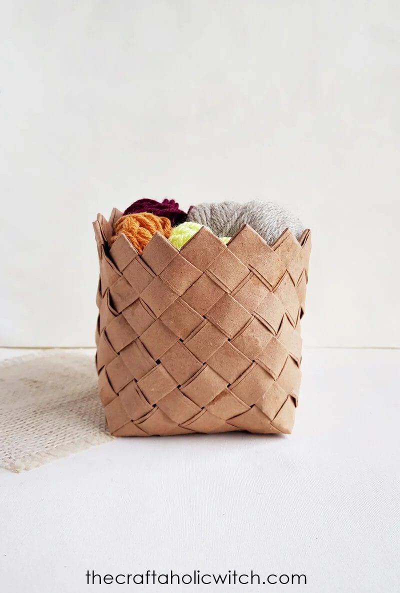 how to make a paper basket weave