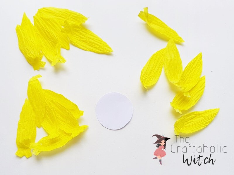 step 4: how to make crepe paper sunflower