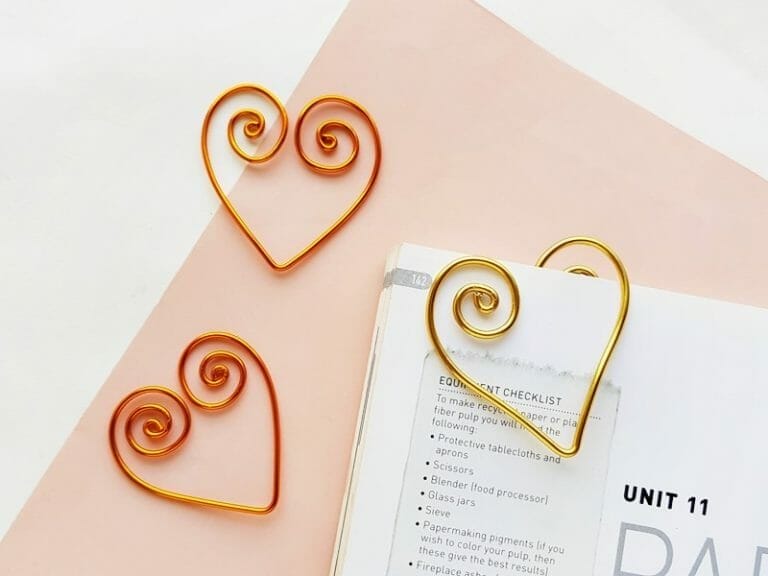 How to Make a Unique Heart Bookmark with Wire