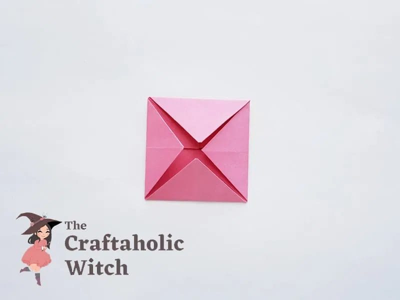 Pieghevole origami lotus passo 2