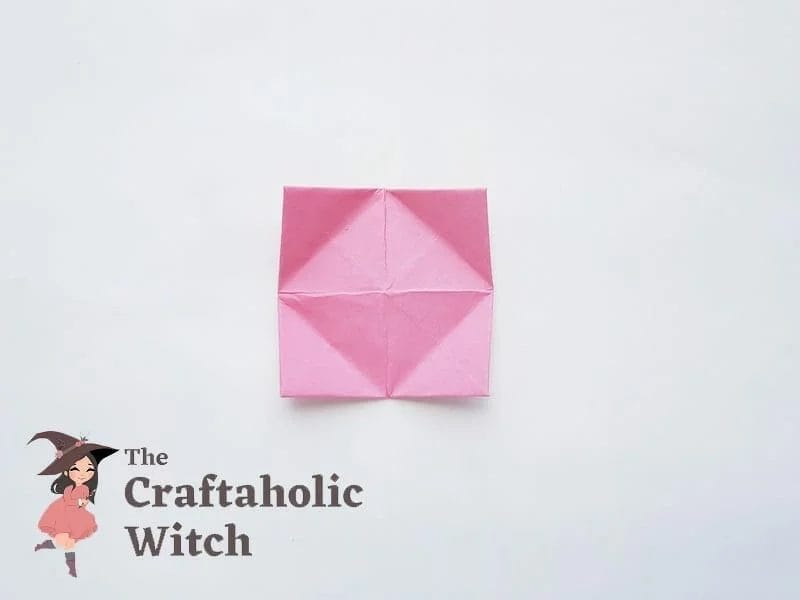 Paso de loto plegable en origami 6