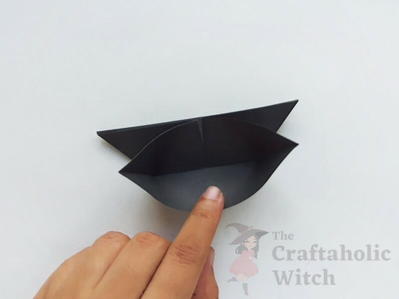 opening side of paper bat