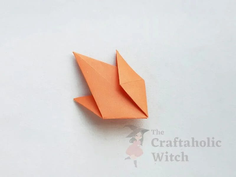 Folding origami maple leaf: Step 10