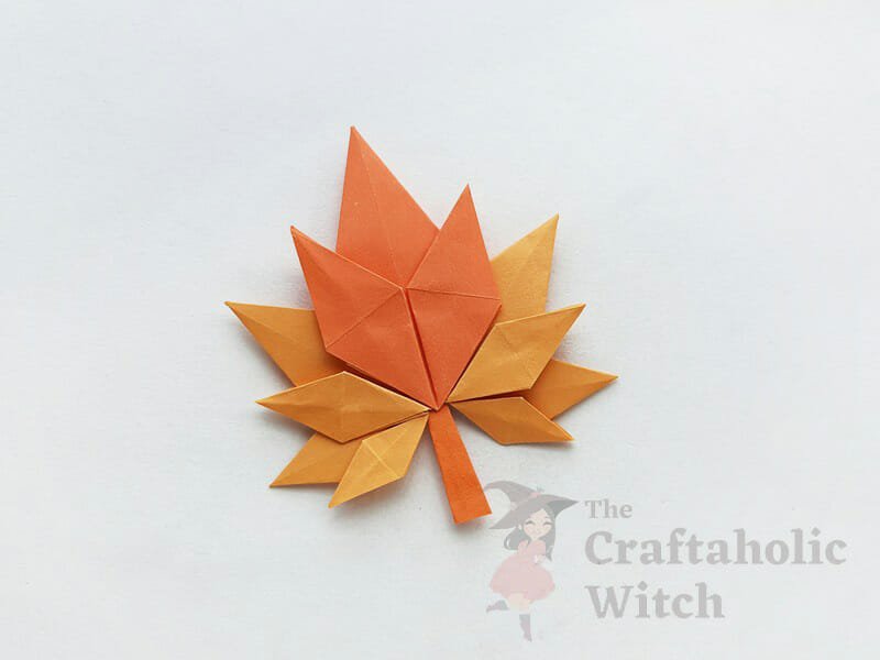 Folding origami maple leaf: Step 15