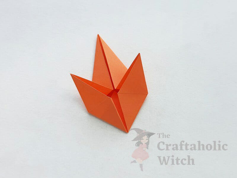 Folding origami maple leaf: Step 7