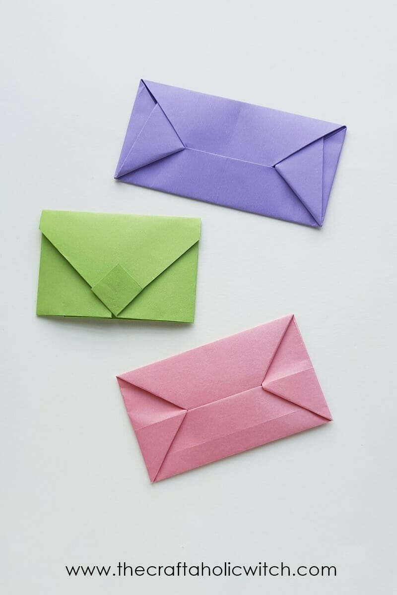 how to fold paper into envelope