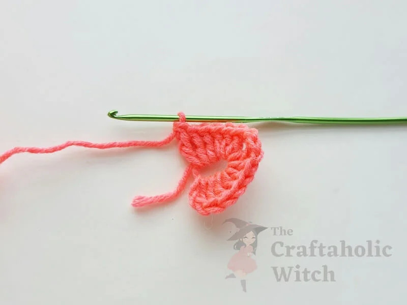 How to Crochet a HEART (mini size) - For Absolute Beginners 