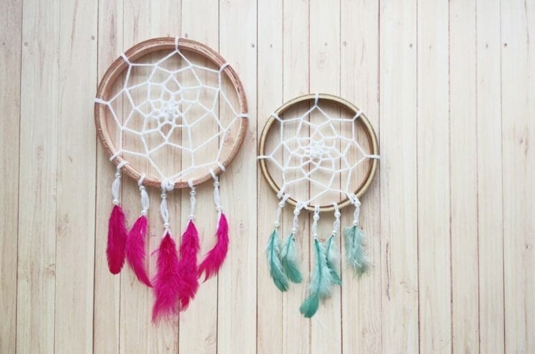 How to Make a Dreamcatcher (Easy Instructions with Video)