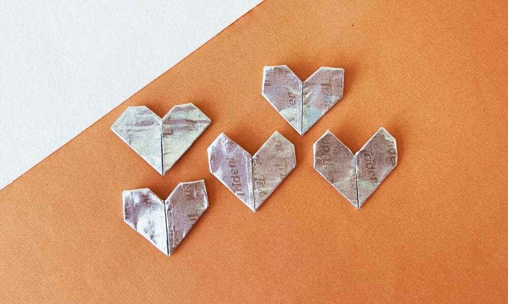 how to make gum wrapper hearts