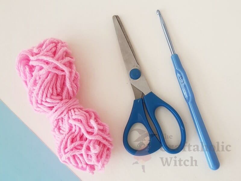 Crochet Bow Supplies - How to Crochet a Bow (The Easiest Crochet Bow Pattern)