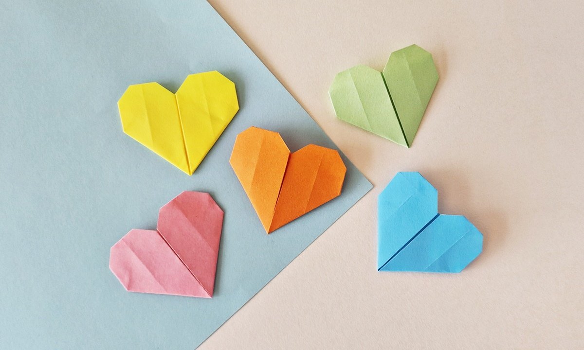 How to Make a Heart Out of a Sticky Note